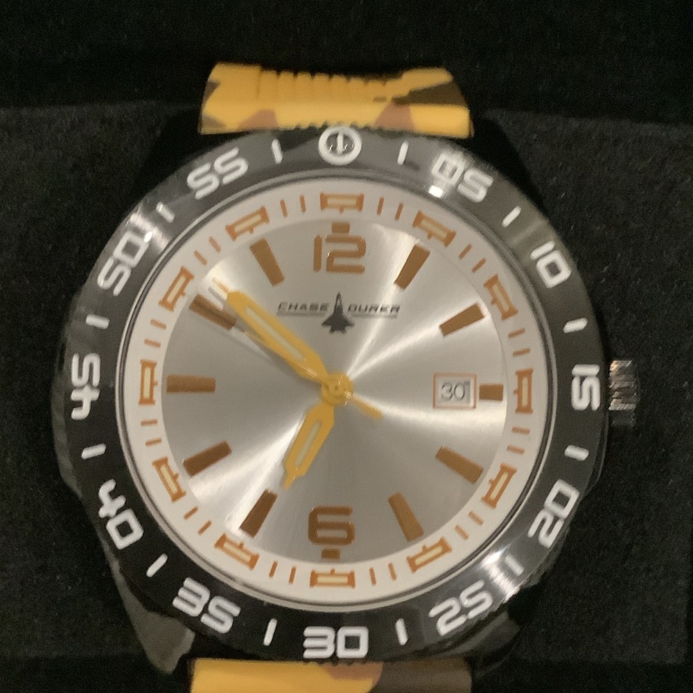 Invicta Chase Durer Men’s Watch with a Silver Tone Dial, Brand New - Picture 3 of 3